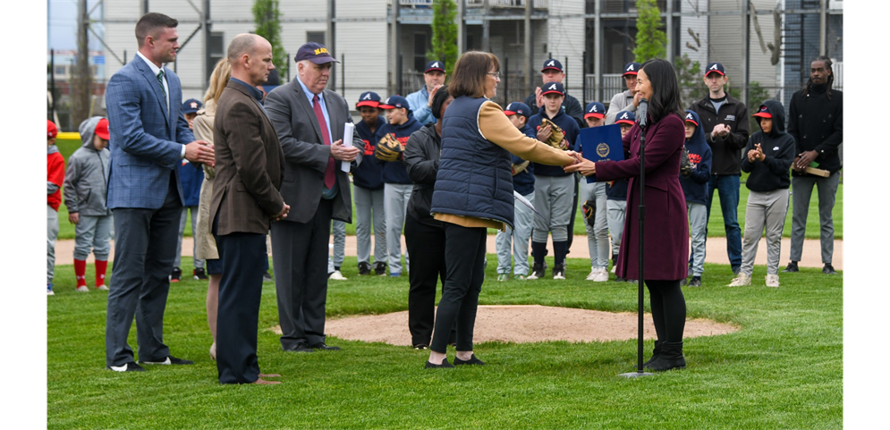 Mayor Wu honoring families of Major Christopher F. Lee and Thomas C. Foley